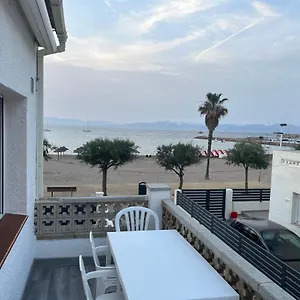 https://apartamento-en-la-playa-free-parking-free-lescala.catalonia-hotels.com