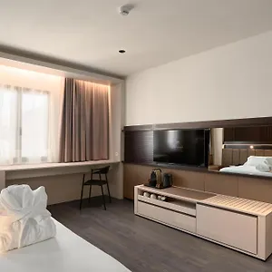 Otel Becquer, Sevilla